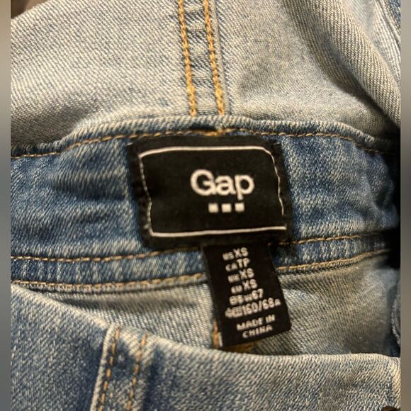 Gap Short Overalls - Picture 3 of 3